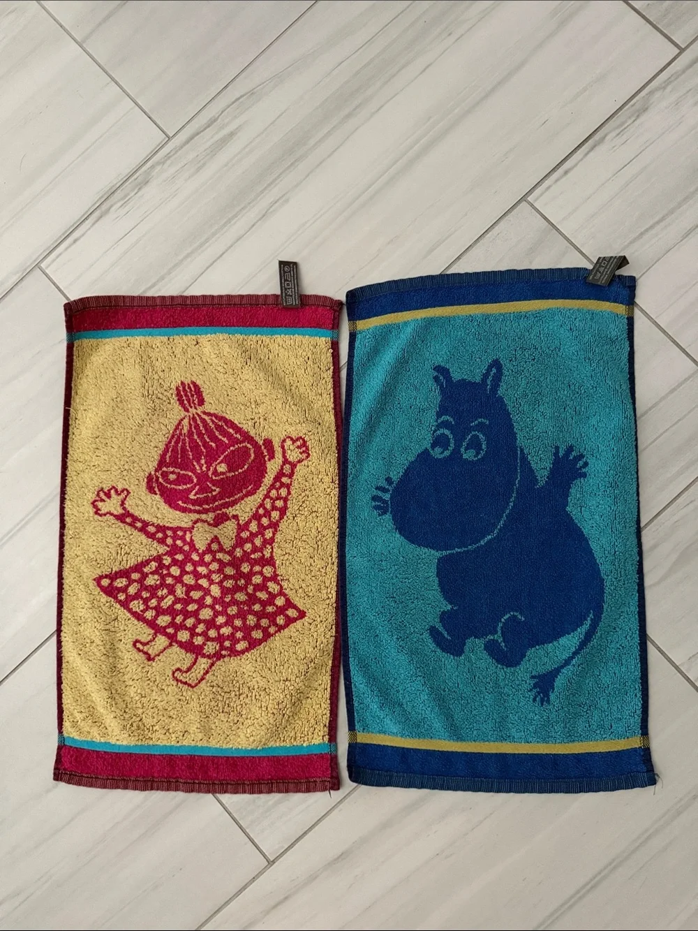 Moomin & Little My Character Hand Towels Finlayson Fuschia Red and Blue (2)